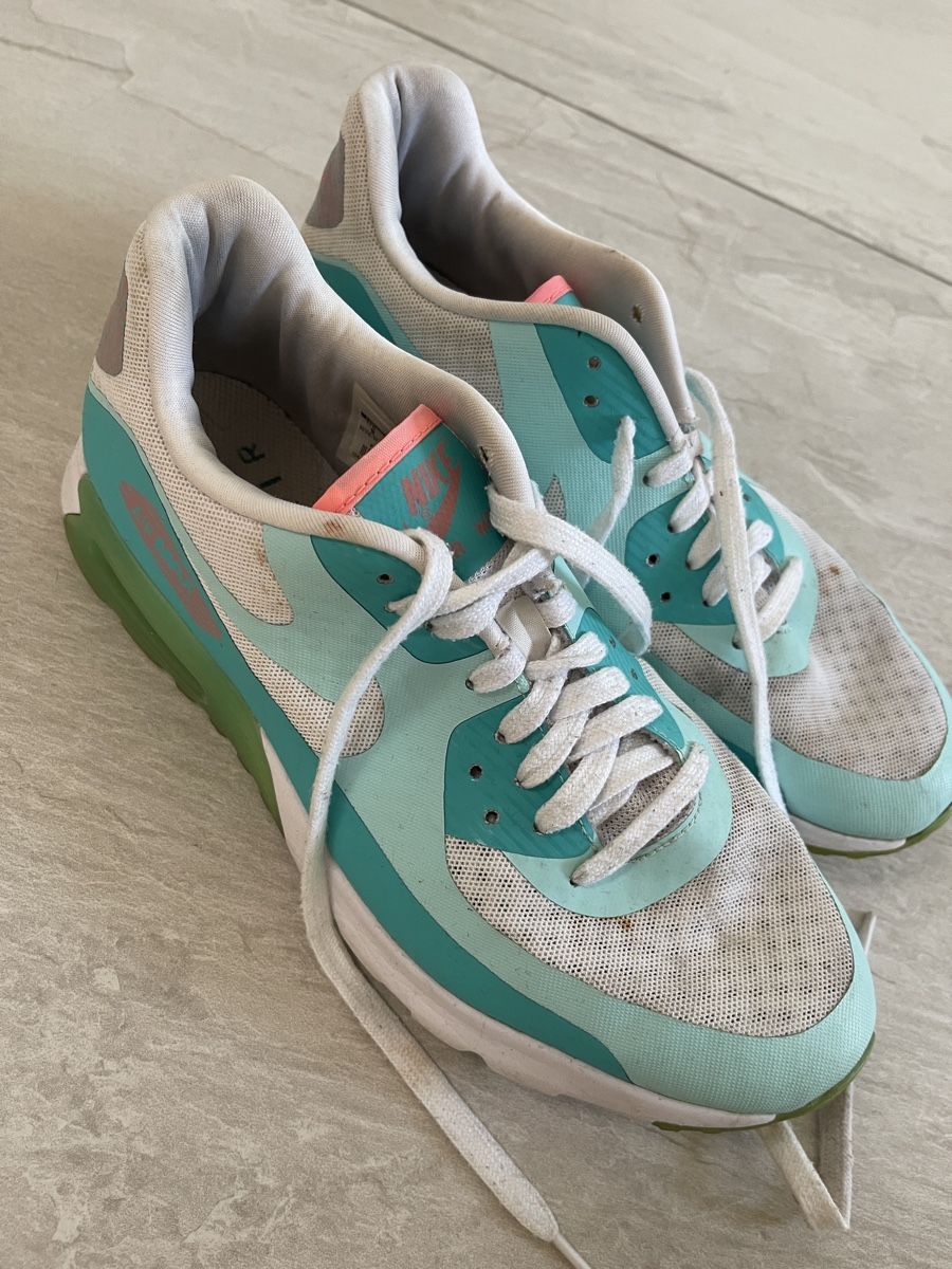 Nike Damenschuhe: Nike Air Max 90 Sneaker Damen Gr. 40,5 – Gebraucht aus Richterswil von Noelle80