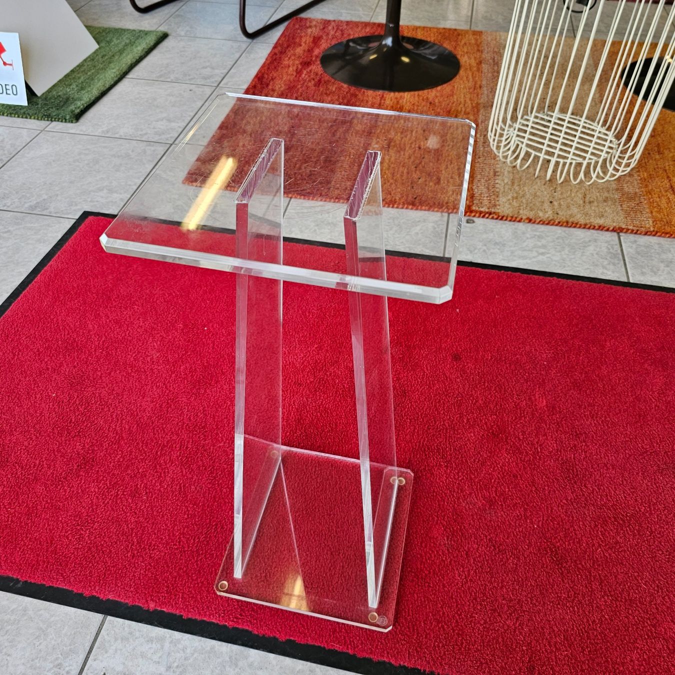Altro per la casa: Vintage Blumensäule, Blumenständer Plexiglas. Floor Stand – Usato da Nottwil venduto da Wondewa-Shop 8