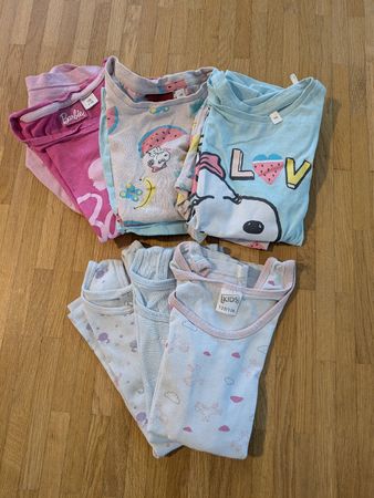 Lot 3 : habits fille taille 122 à 128