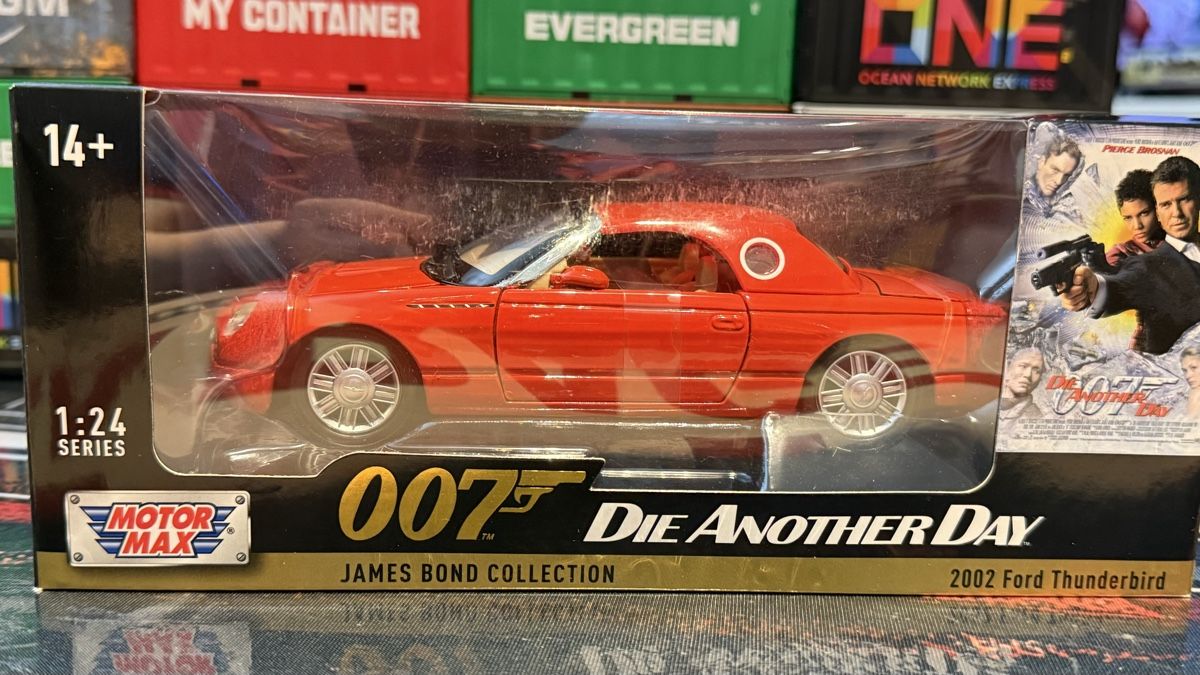 Ford Modellini d'auto: James Bond 007 2002 Ford Thunderbird Die Another Day Auto 1: – Nuovo e nell'imballaggio originale da Basel venduto da Zomeg 1