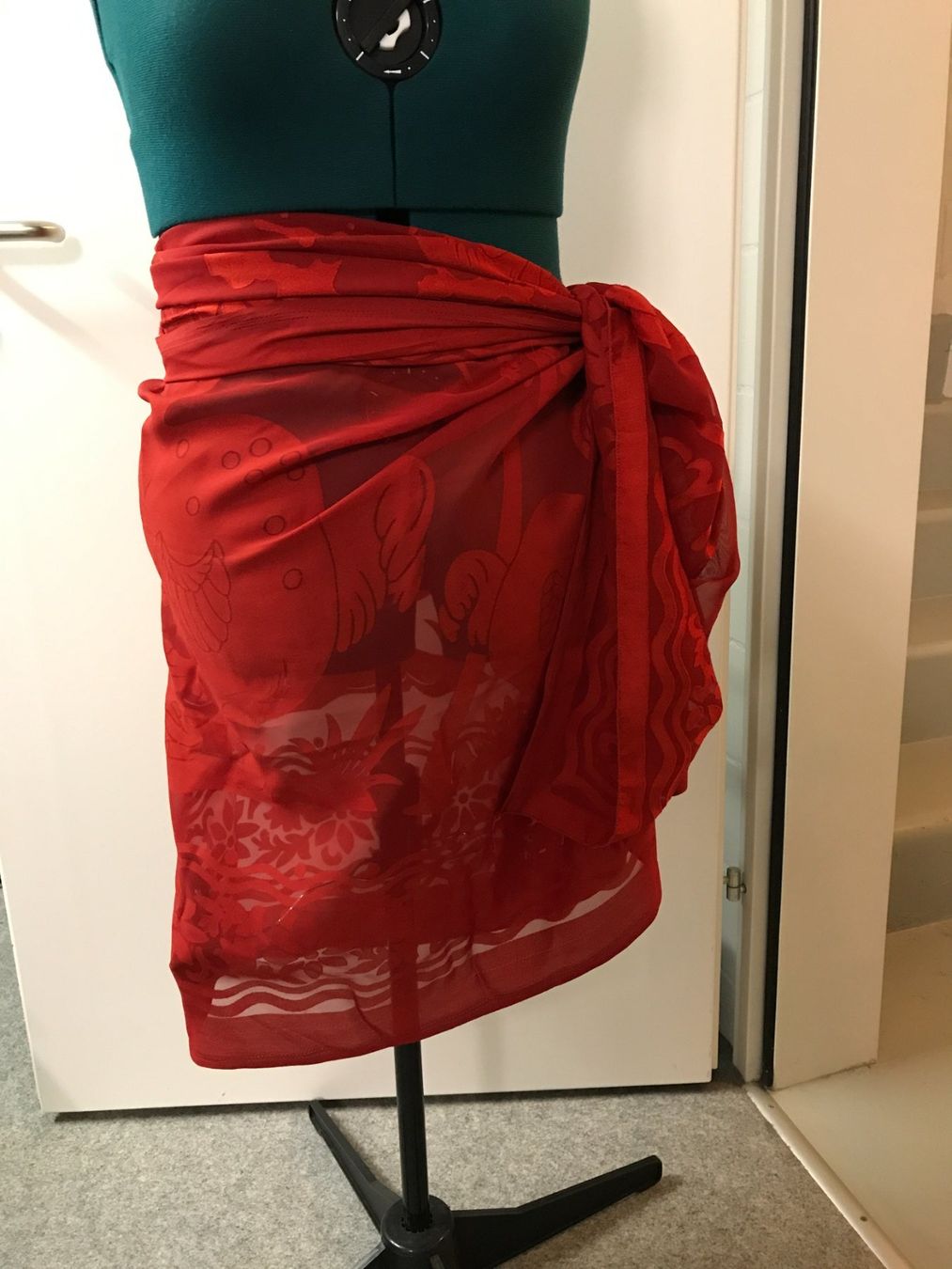 Foulard & Sciarpe: Rotes Mauritius Strandtuch 110x180cm – Usato da Guntershausen venduto da Gloominati 6