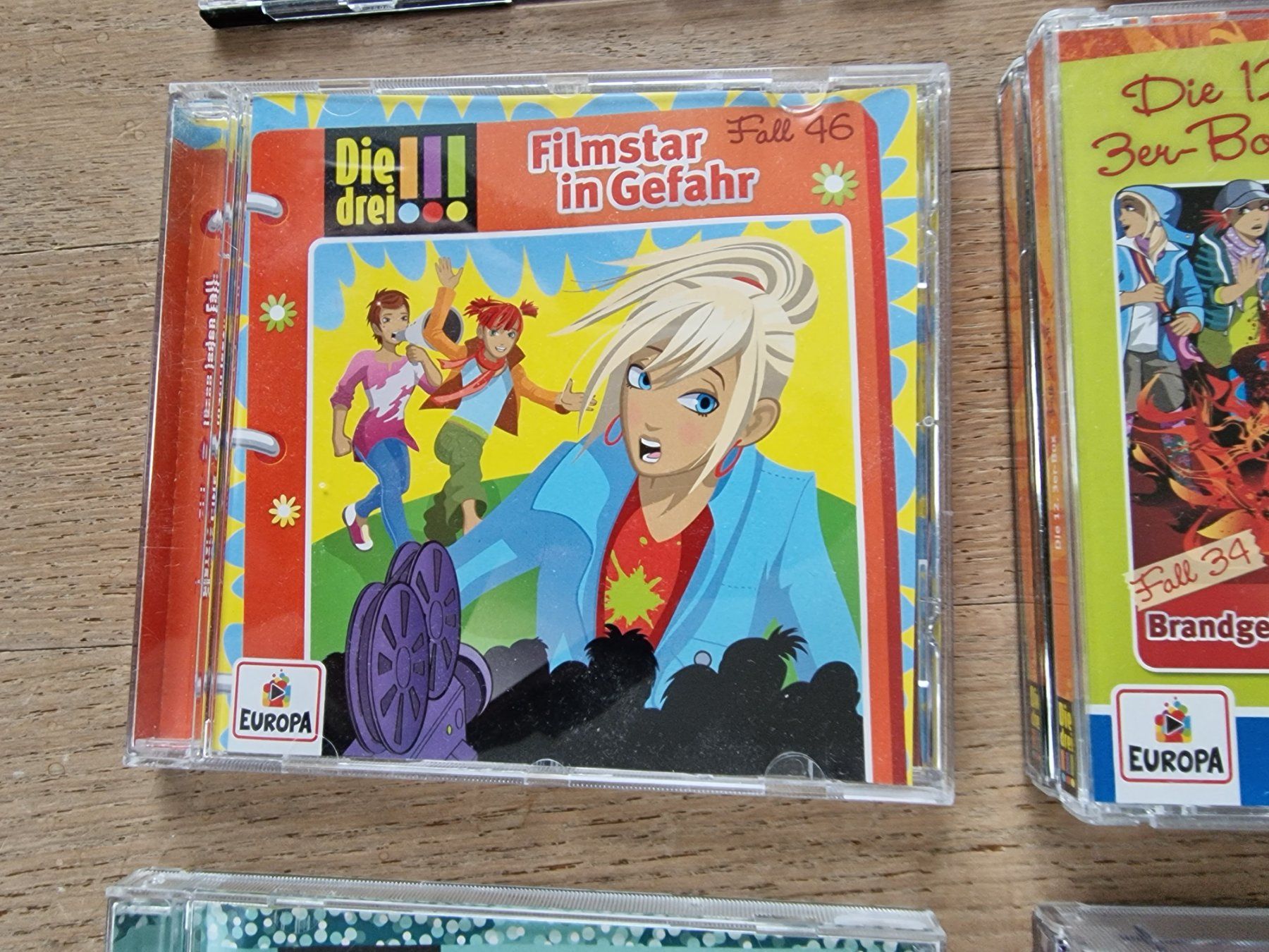 Hörbücher: 10 Fälle von Die 3 !!! – Gebraucht aus Aadorf von Baikaa 3