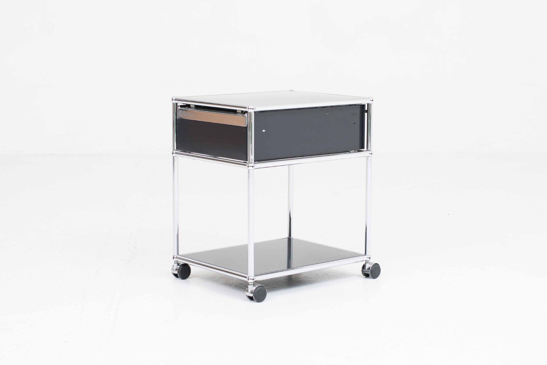 USM Banconi: USM Rollcontainer in Graphitschwarz – Usato da Zürich venduto da STUZH38 5