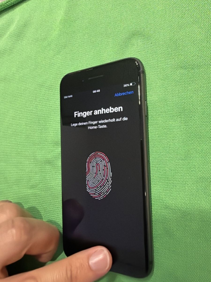 Apple Portables: iPhone 8 / 256Gb / Schwarz / 100% Akku / H9 – D'occasion à Arbon par BaX_94 2