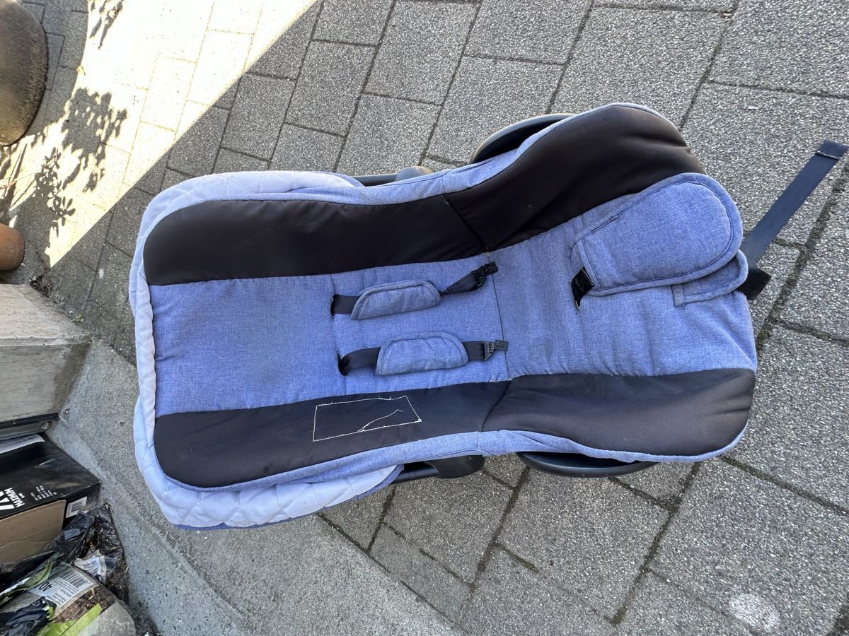 Auto-Kindersitze: Babyschale Auto Maxi Cosi – Gebraucht aus Wolfhalden von Saemy77 1