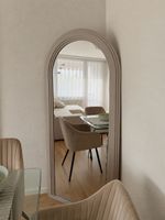Specchio da terra ad arco colore beige come nuovo