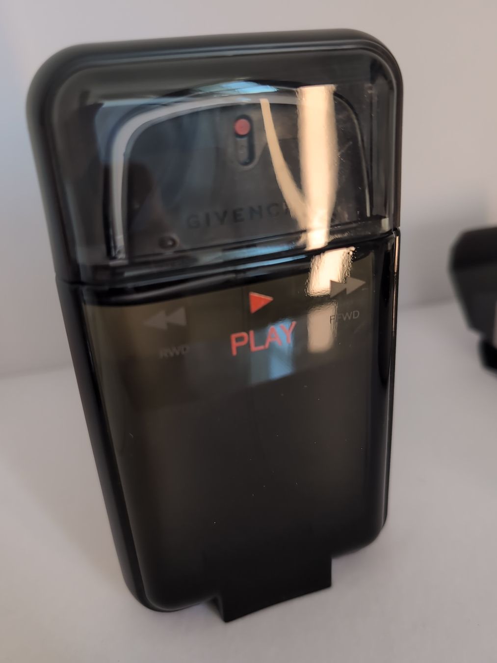 Givenchy Parfums & Eau de Toilette: Parfum Givenchy Play Intense Eau de Toilette 100ml – Neuf (Voir description) à Le Lignon par bkaparfum 4
