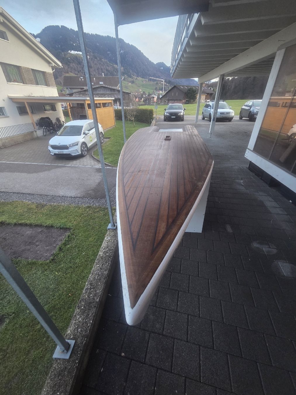 Allestimento di negozi e stand fieristici: Bar-Theke aus Boot – Usato da Schüpfheim venduto da Frasi 2