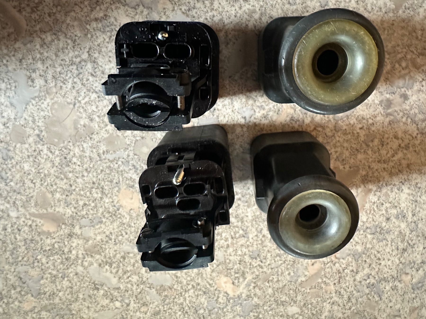 Spine: Stecker J15 5 polig  2.Stück – Usato da Huttwil venduto da Bolpa 4