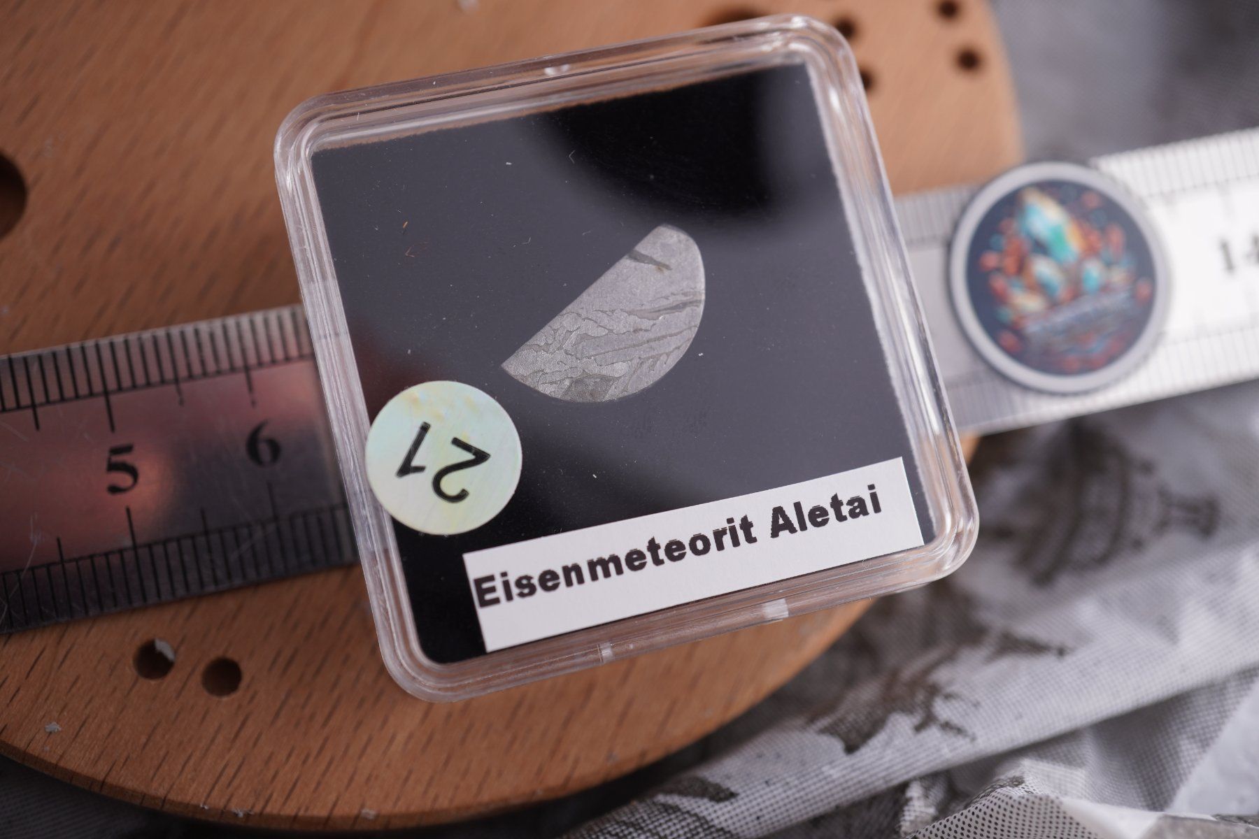 Minerali & Pietre curative: Eisenmeteorit Scheibe   Aletai    Ab 1.- – Nuovo e nell'imballaggio originale da Eschenbach SG venduto da topstone