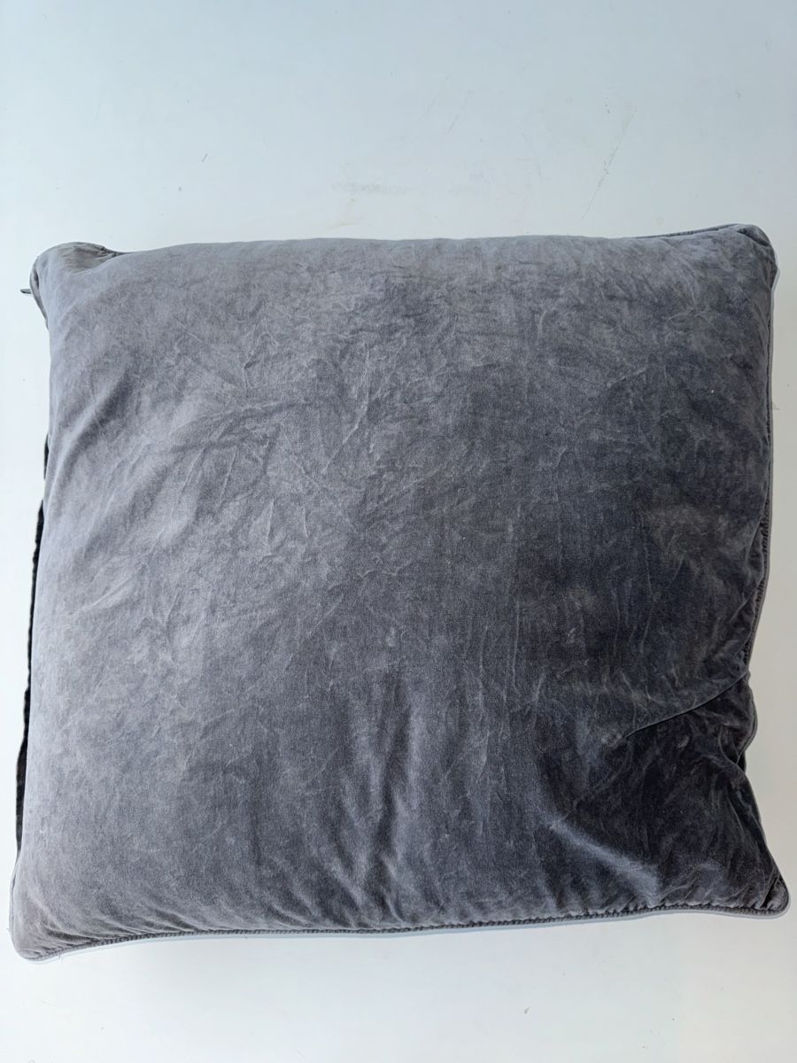 Bettwäsche: Kissenbezug 65 cm x 65 cm – Gebraucht aus Zürich von forestF4iry