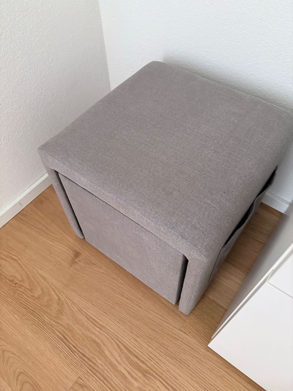 Conforama Sgabelli: Hocker grau mit Aufbewahrung – Nuovo (secondo la descrizione) da Kloten venduto da Flower_007 1