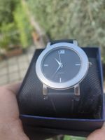 Klassische minimalistische Quarzuhr, schwarzes Lederarmband