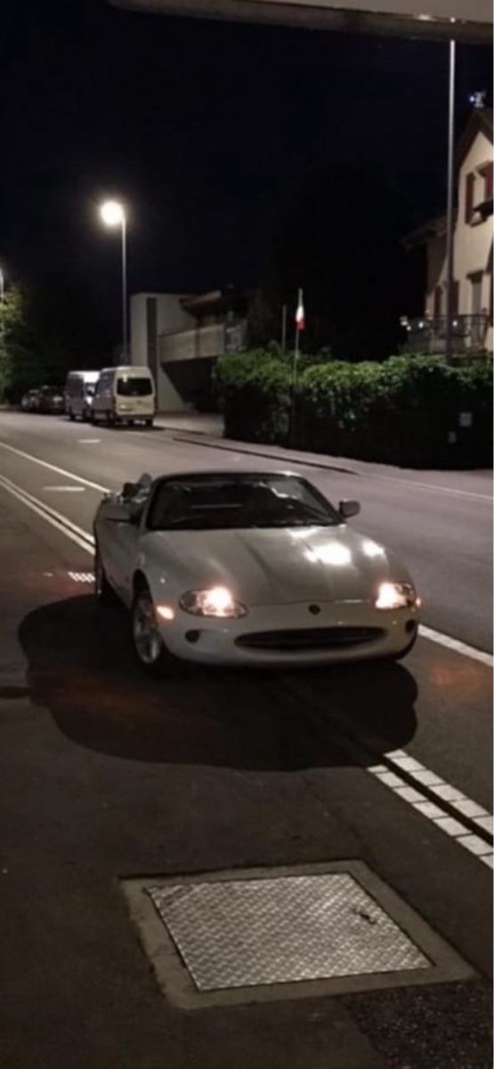 Jaguar Automobili: Jaguar XK8 Convertible – Difettoso da Steckborn venduto da motorschuppen 4