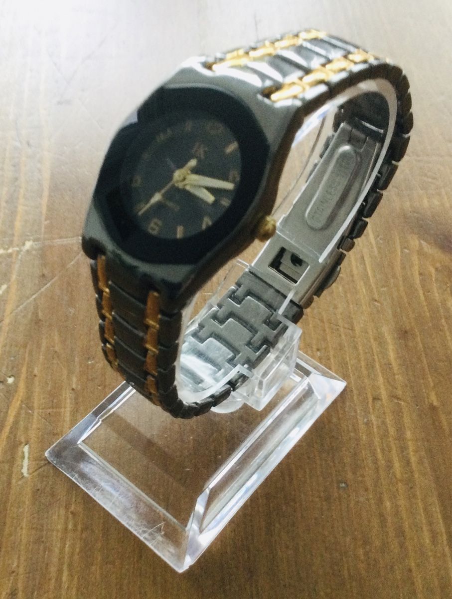 Uhren: Damen-Armbanduhr IK Quartz – Gebraucht aus Oftringen von Waltereg 1