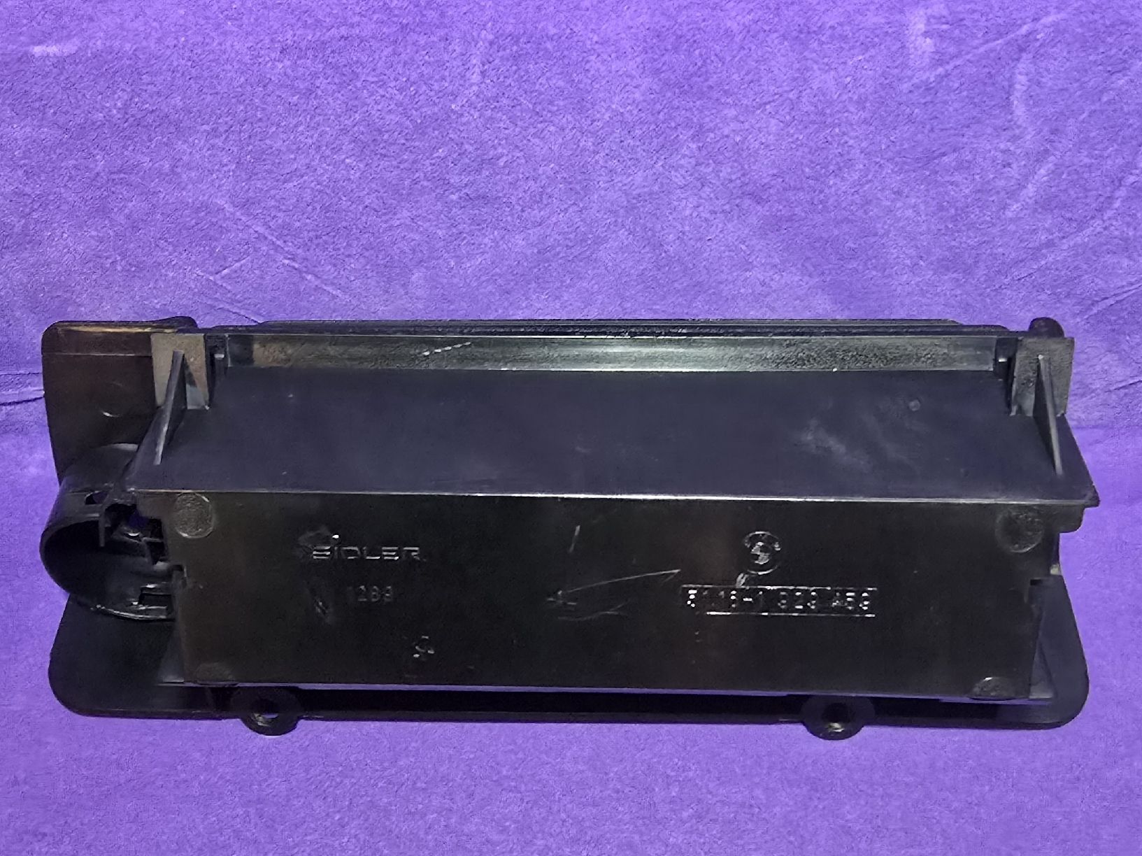 BMW Alle Autoersatzteile: BMW E30 Aschenbecher vorne original Mittelkonsole – Gebraucht aus Wangs von Restposten.Garage 5