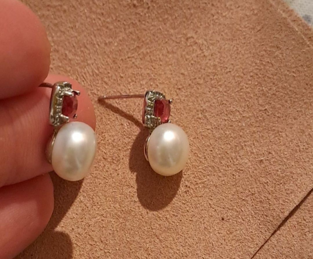 Ohrringe & -stecker: Boucles d'oreilles puce pour femmes – Gebraucht aus Bernex von Dariafr 4