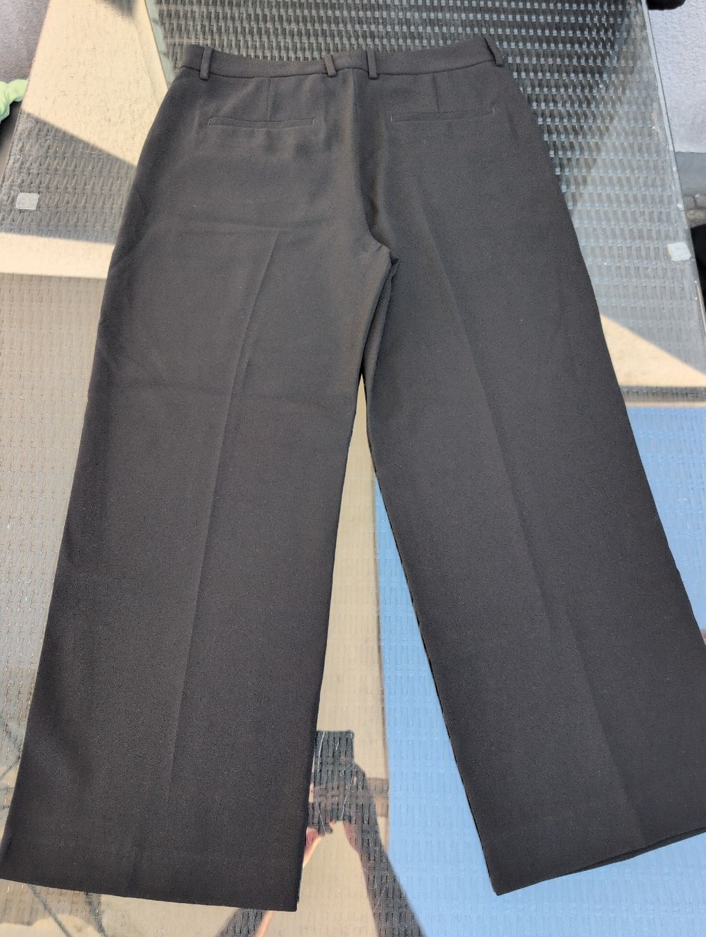 Zara Pantaloni: Pantalon ZARA noir taille XL – Usato da Bassersdorf venduto da pca_cz6q 2