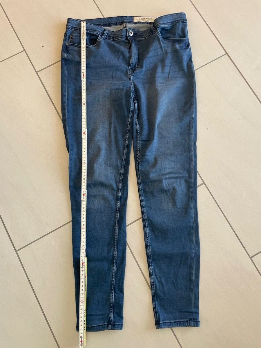 Jeans: Damen Jeans Gr 44 – Gebraucht aus Rüti ZH von kar_xx9l