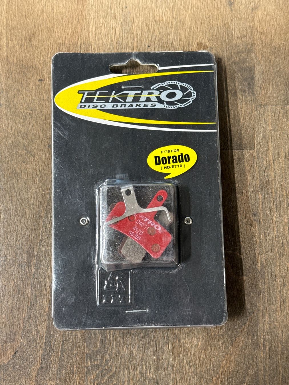 Pezzi di ricambio: Tektro Disc Brake Pads for Dorado HD-E710 – Nuovo e nell'imballaggio originale da Basel venduto da BICICLETTISTA