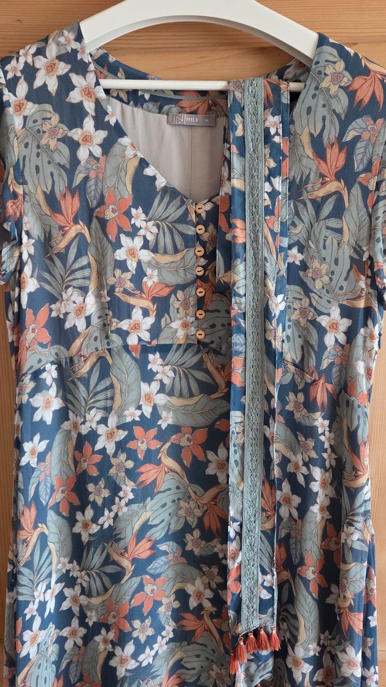 Nile Kleider: Nile Sommerkleid Grösse M – Gebraucht aus Hinteregg von claudsi 1
