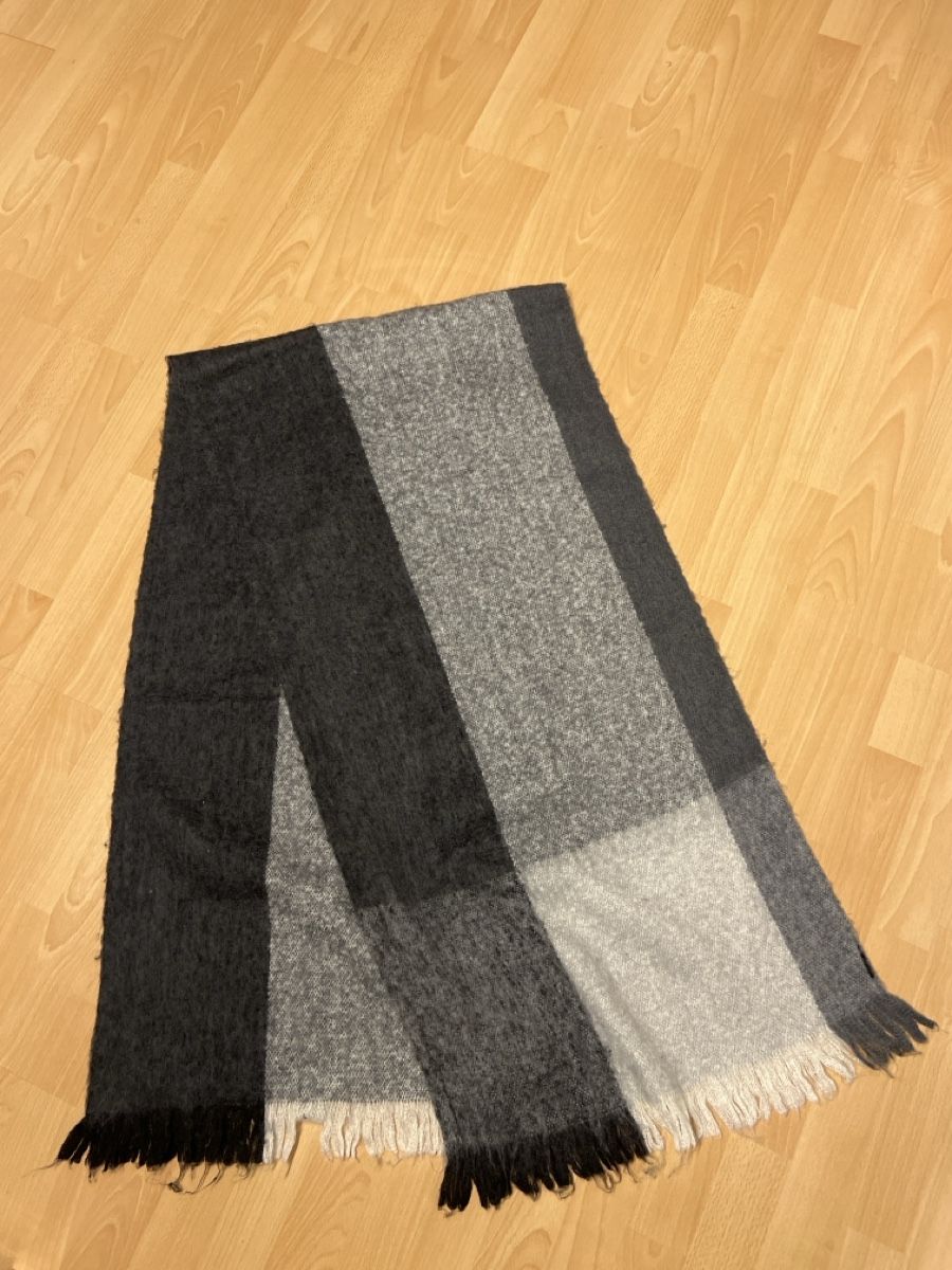 Foulard & Sciarpe: Zara Schal – Usato da Dübendorf venduto da Charlie03