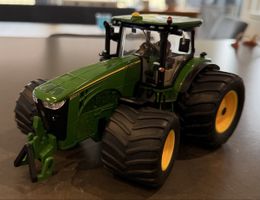 Siku Traktor John Deere 8360R limitiert guter Zustand