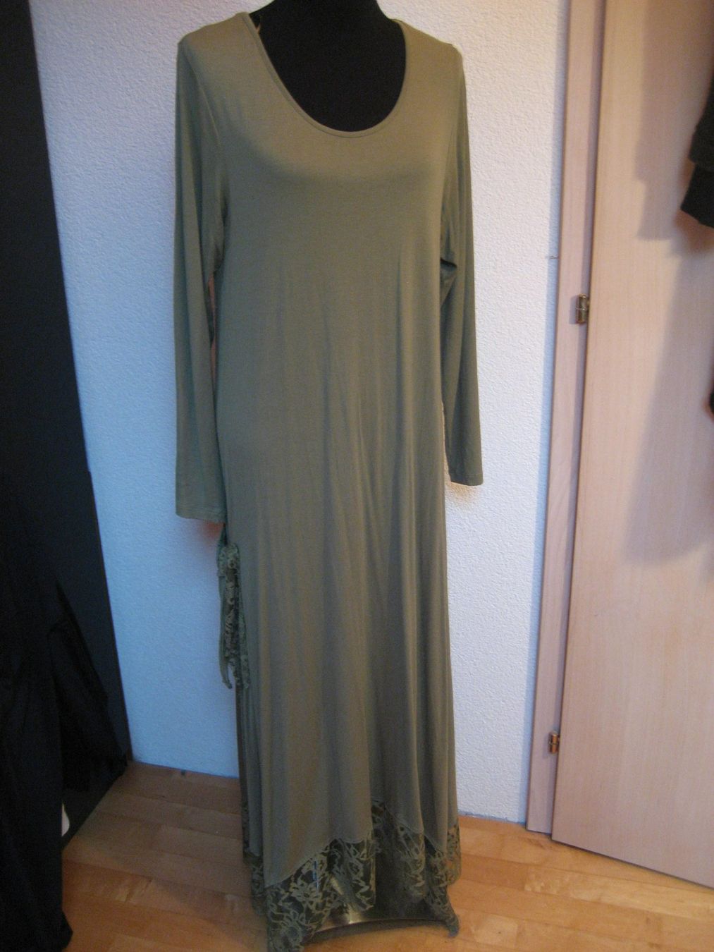 Vestiti: Longue robe taille XL – Nuovo (secondo la descrizione) da Delémont venduto da marryb