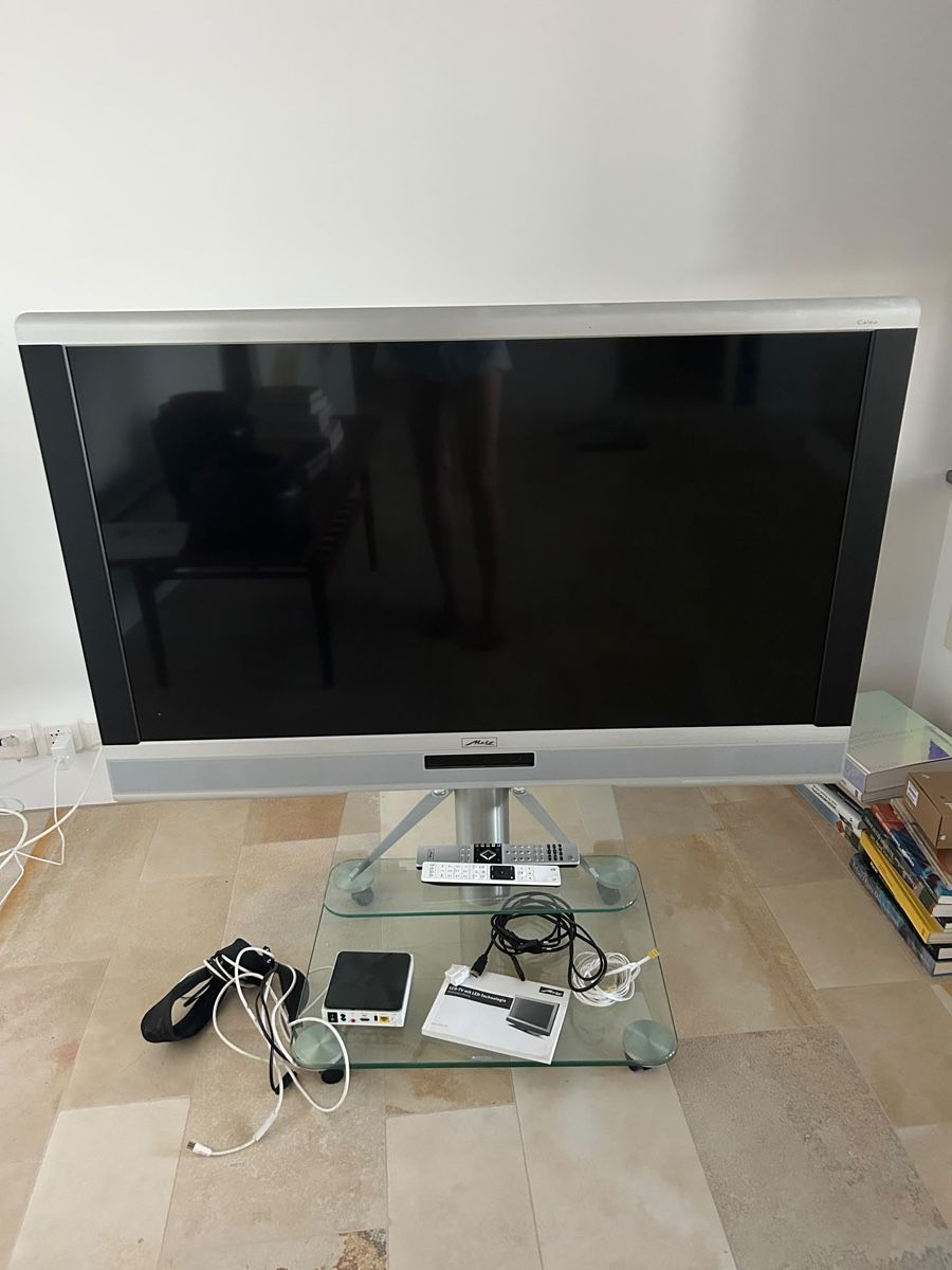 Fernseher: Metz Caleo 47-3D Media twin R – Gebraucht aus Zürich von HelloLondon 1