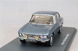 Mazda 1500 Sedan "Bertone" 1966-1973 blau met.          1:43