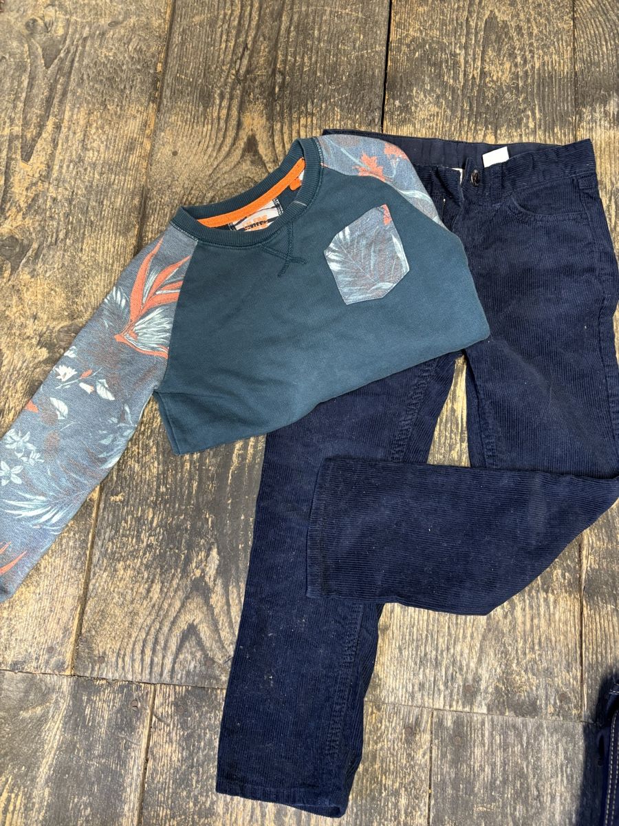 H&M Lotti & Set di vestiti: Jungs Set, Gr. 122 – Usato da Netstal venduto da ali_x5fx