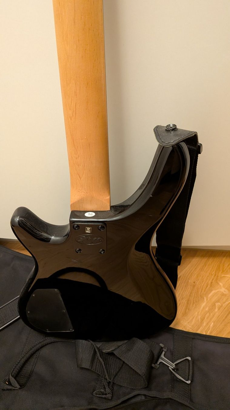Strumenti musicali: Guitare E-bass Stagg – Usato da Apples venduto da lverschu 4