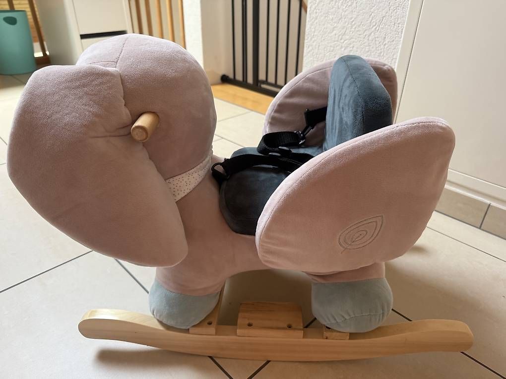 Nattou Giocattoli: Fauteuil à bascule éléphant tout doux – Usato da Progens venduto da Dzodzette2.0 2