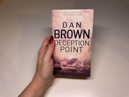 NOVEL: Dan Brown, Deception Point