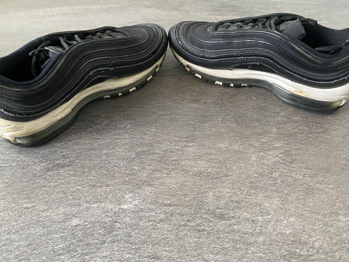 Nike Scarpe da uomo: Nike Air Max 97, gebraucht, Grösse 38, schwarz – Usato da Wängi venduto da JALE04 7
