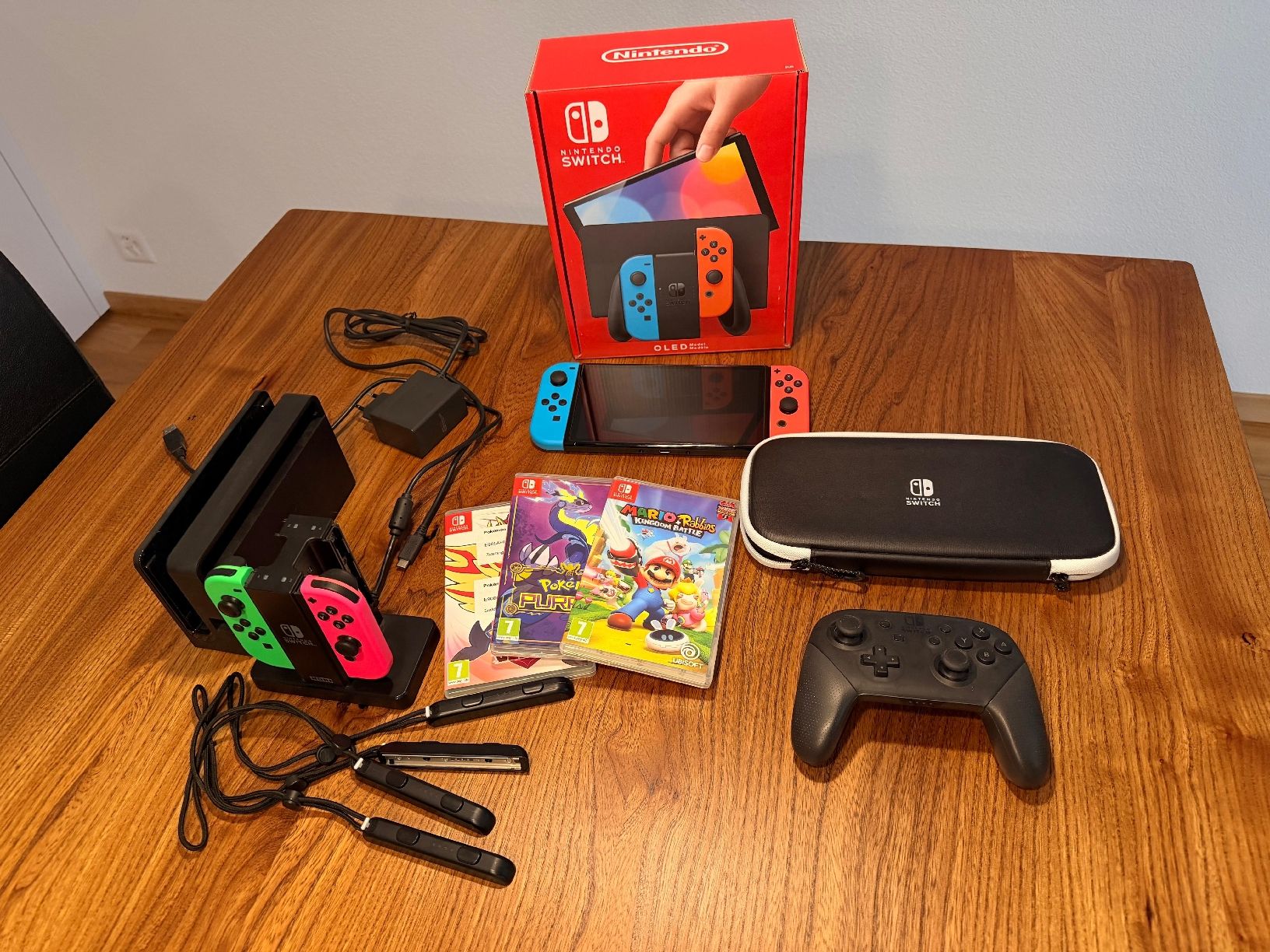 Nintendo Console: Nintendo Switch mit viel Zubehör  – Usato da Luzern venduto da Kaily 4