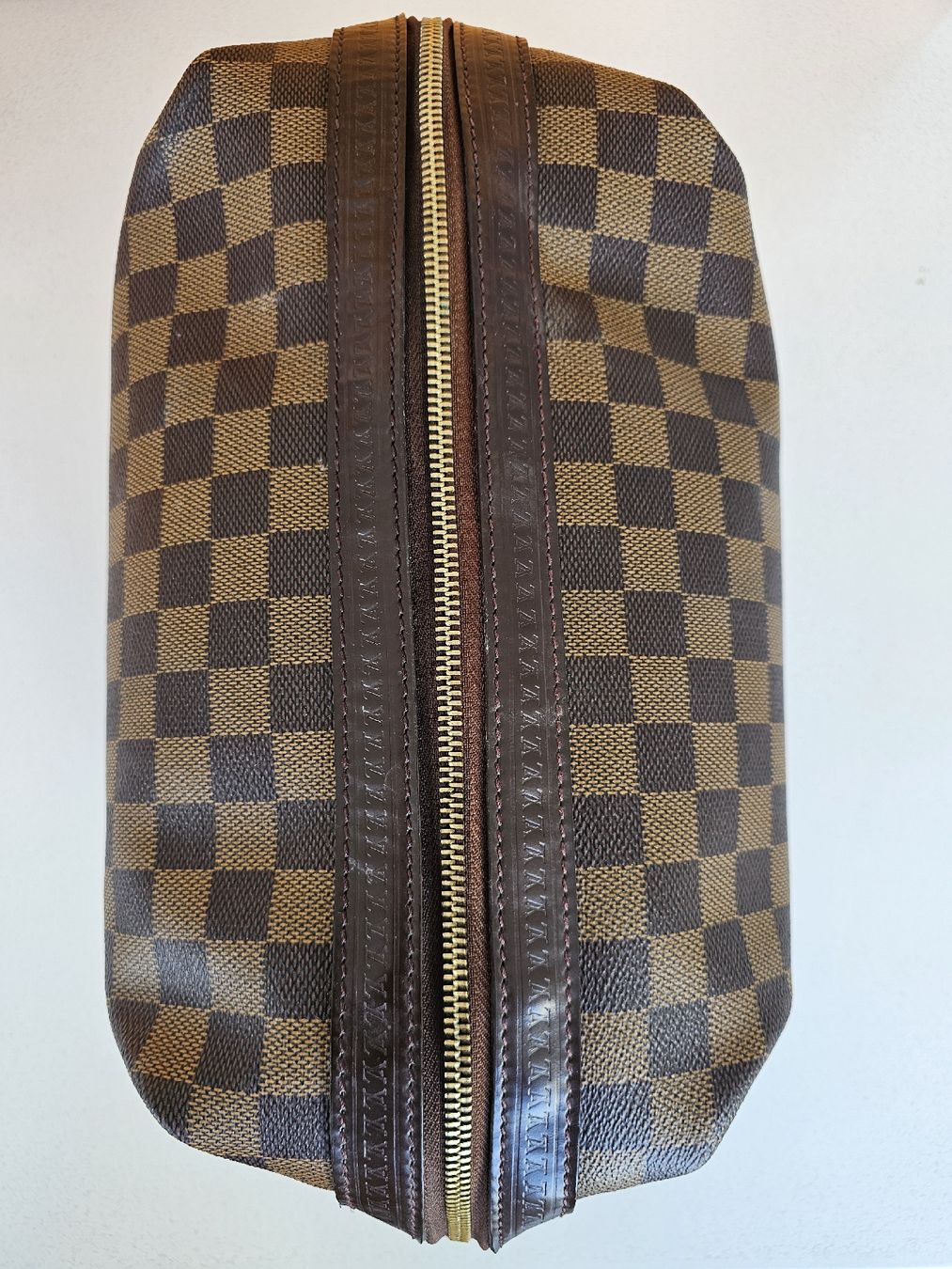 Louis Vuitton Custodie per cosmetici: Louis Vuitton Damier Ebene Trousse Vaslav – Usato da Dottikon venduto da Chicca_73 2