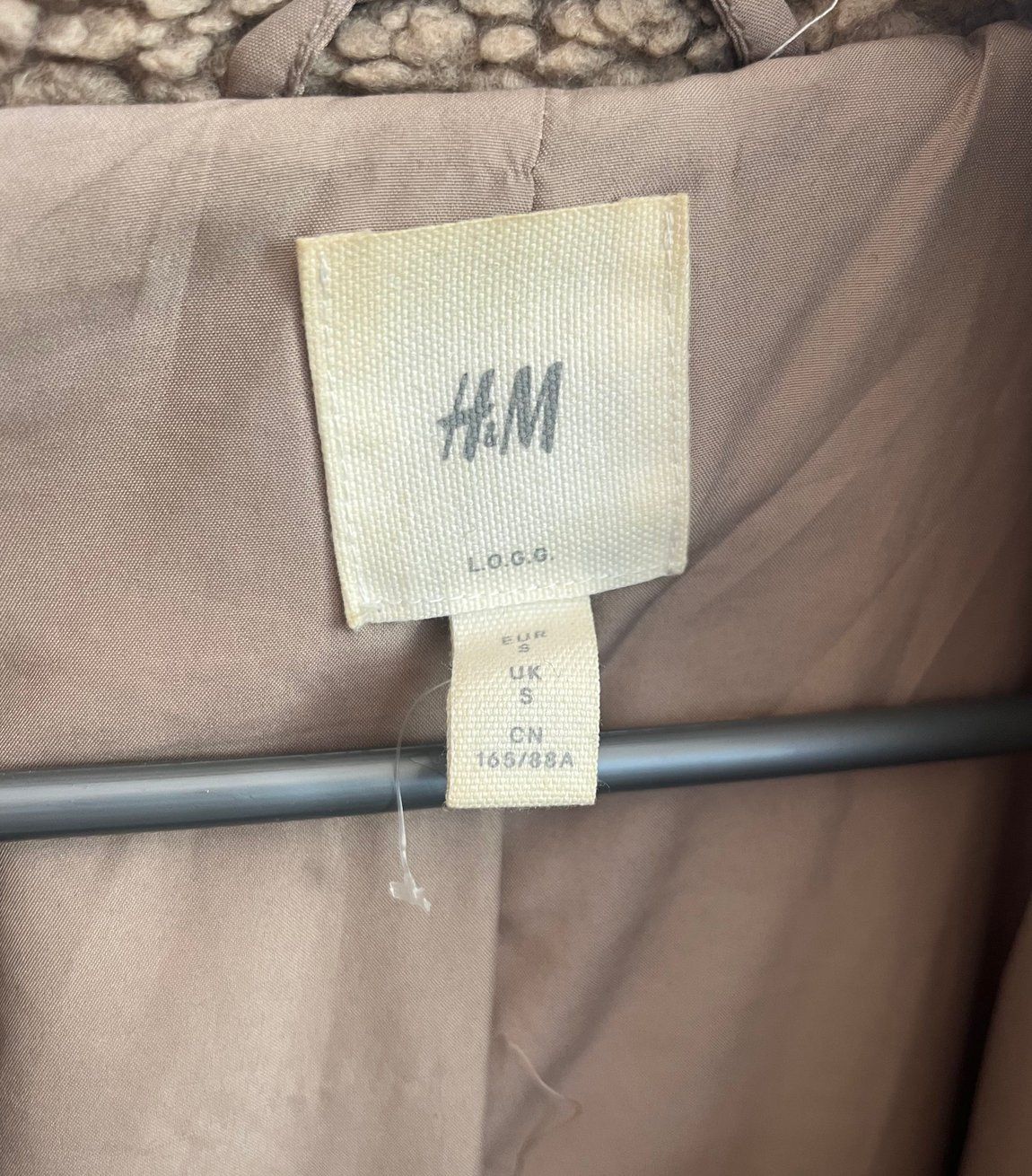 H&M Jacken: Veste teddy beige H&M – Gebraucht aus Hauterive NE von romyberbe 2