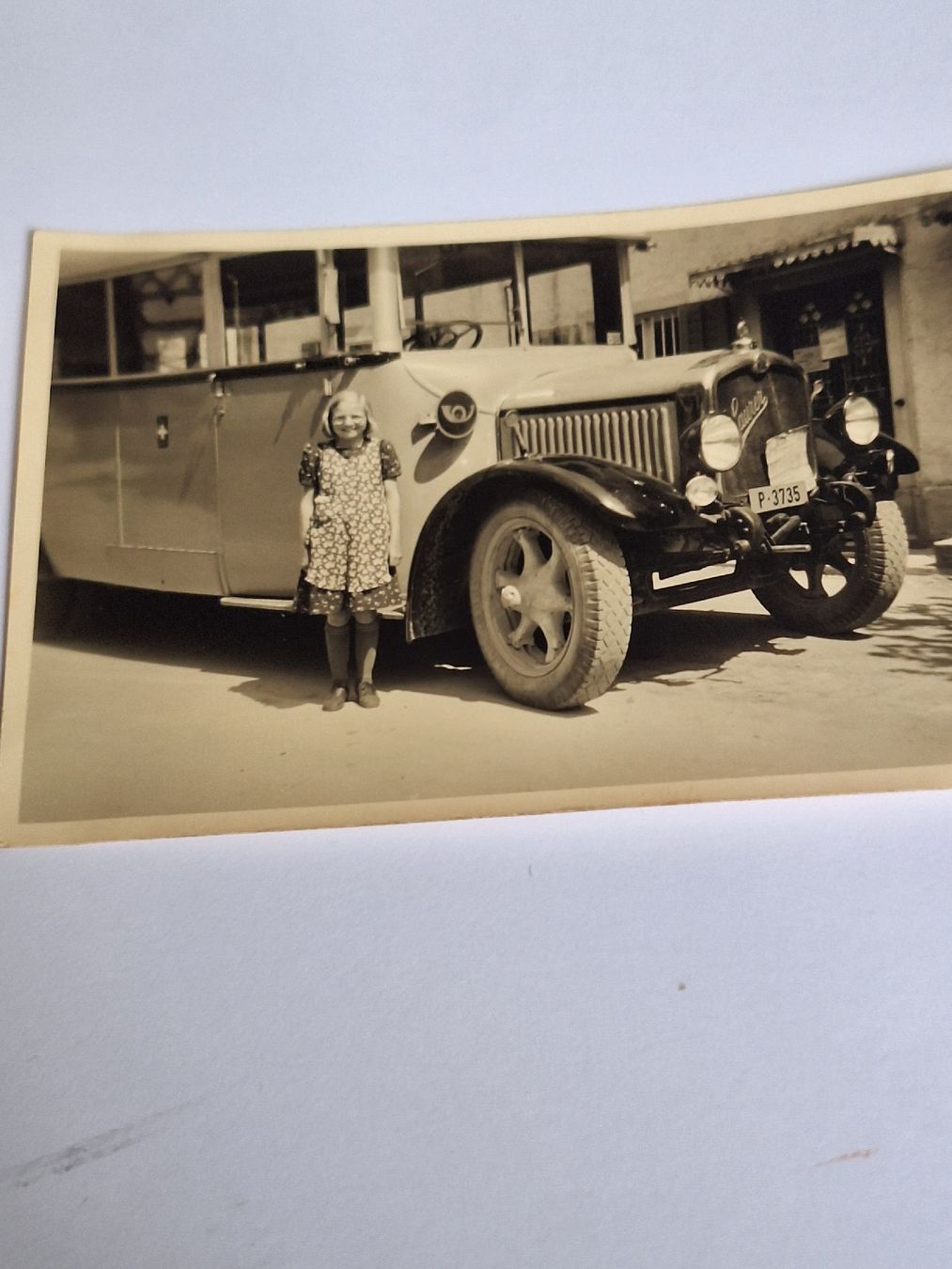 Foto & Immagini: 2 alte Saurer Postautos Originalfotos – Usato da Schaffhausen venduto da RicardoSchaffhausen 2