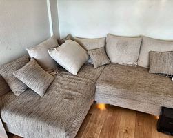 Grosses Ecksofa mit Récamiere, beige  teilbar, CHF 10