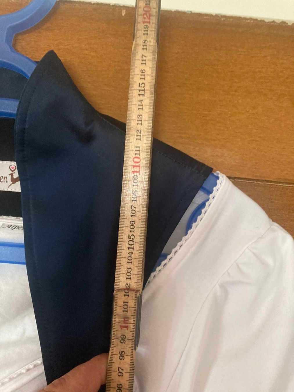 Costumi: Elegantes Dirndl in Blau mit Blumenmuster, Grösse 36 – Usato da Aarwangen venduto da hirschit 5