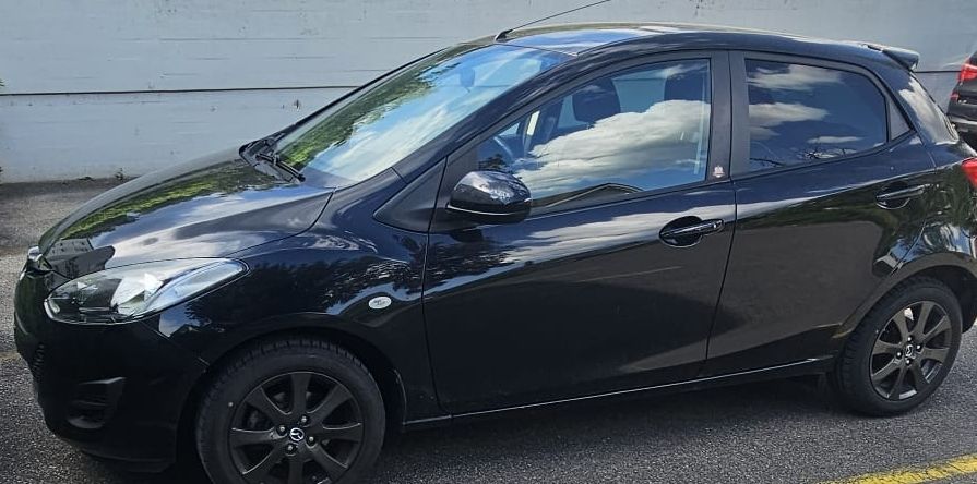 Mazda Autos: Mazda 2 ab MFK – D'occasion à Zürich par stufenhecks