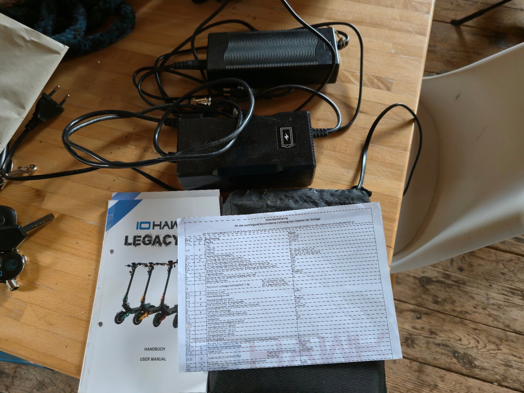 Kickboard: IO Hawk Legacy 2.0 E-Scooter mit Dualmotor – D'occasion à Egg (Flawil) par cyrillswiss12 6