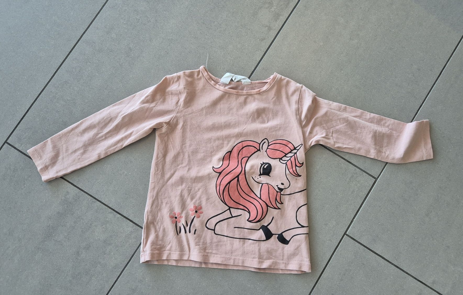 Lotti & Set di vestiti: Sommer Kleiderpaket Mädchen 98 – Usato da Würenlingen venduto da mwimmer 4