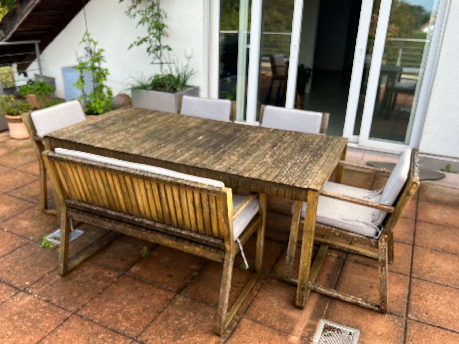 Set di tavolo e panche: Gartentisch mit Sitzbank und Stühle – Usato da Jona venduto da jimmyflizz 1