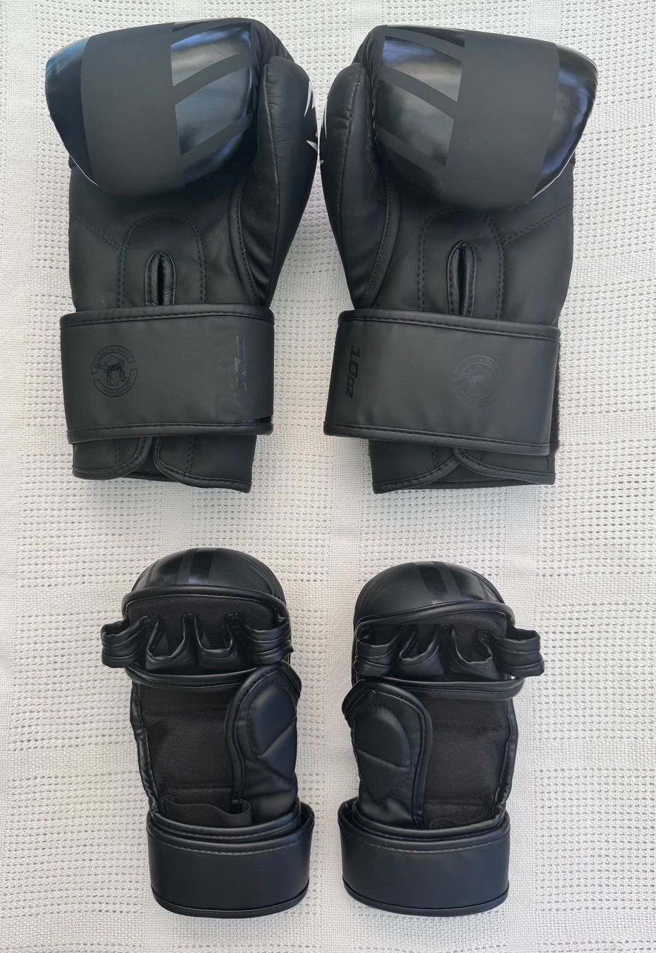 Guanti: Kickbox Handschuhe und Kopfschutz Kinder – Usato da Obfelden venduto da Kris09 2