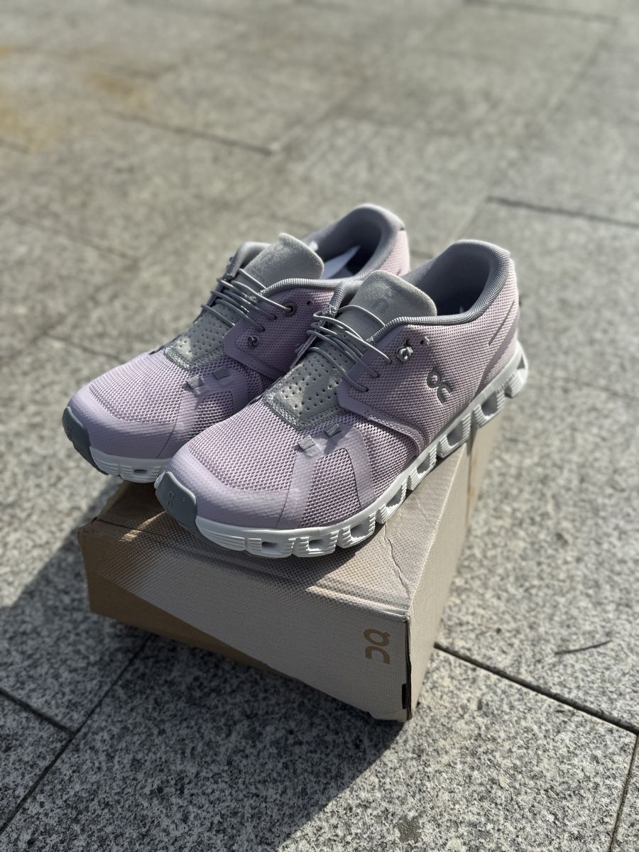 On Damenschuhe: ON Cloud  – Neu und originalverpackt aus Lengnau BE von kev_7fhj