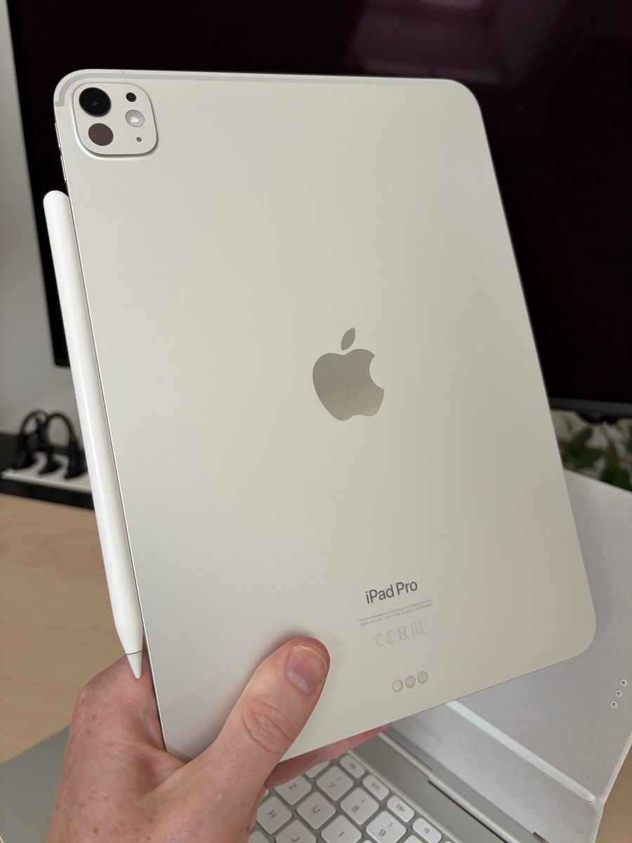 Apple Tablettes PC: iPad Pro M4 1TB WiFi inc. Magic Keyboard & Apple Pencil – D'occasion à Dielsdorf par Alanf 3