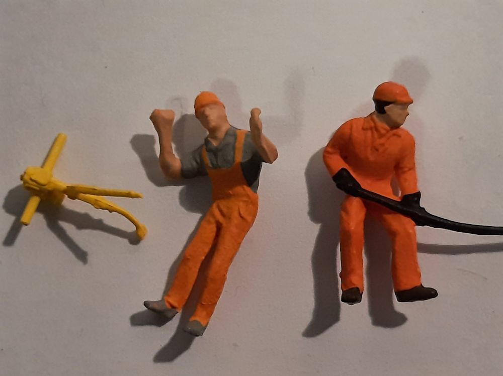 Modelleisenbahnen: Personen H0/H0m Bahnpersonal – Gebraucht aus Thun von Schwarzsee48 4