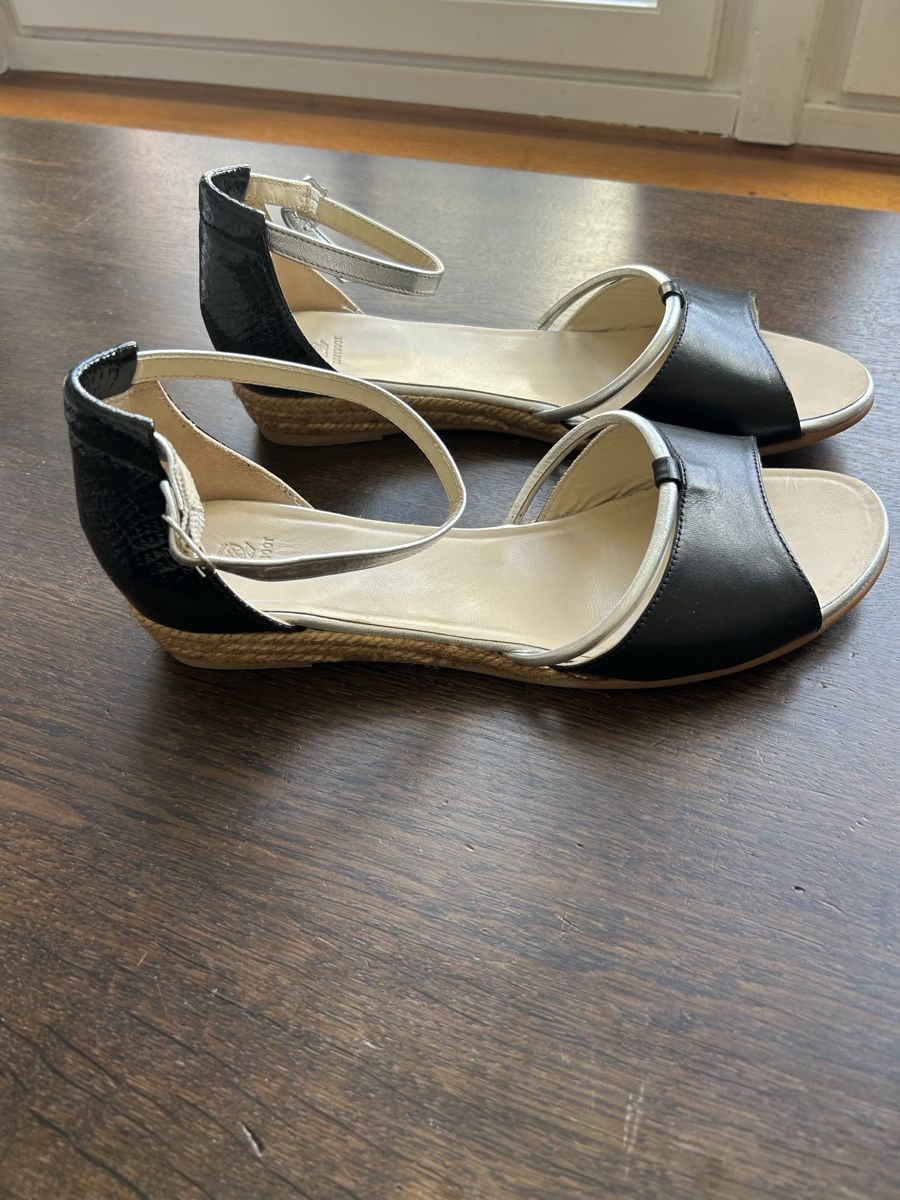 Navyboot Damenschuhe: Navyboot Sandalen – Gebraucht aus Basel von and_pky9 1